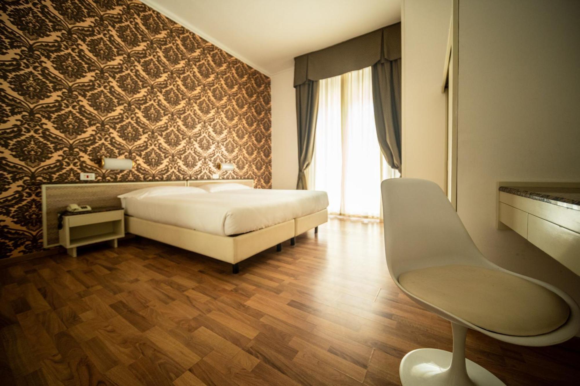 Hotel Rosabianca Римини Экстерьер фото