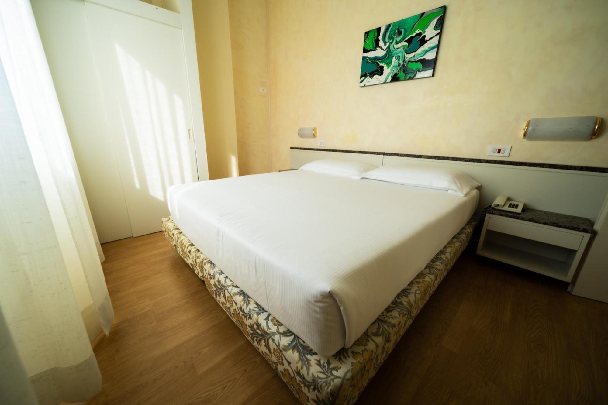 Hotel Rosabianca Римини Экстерьер фото