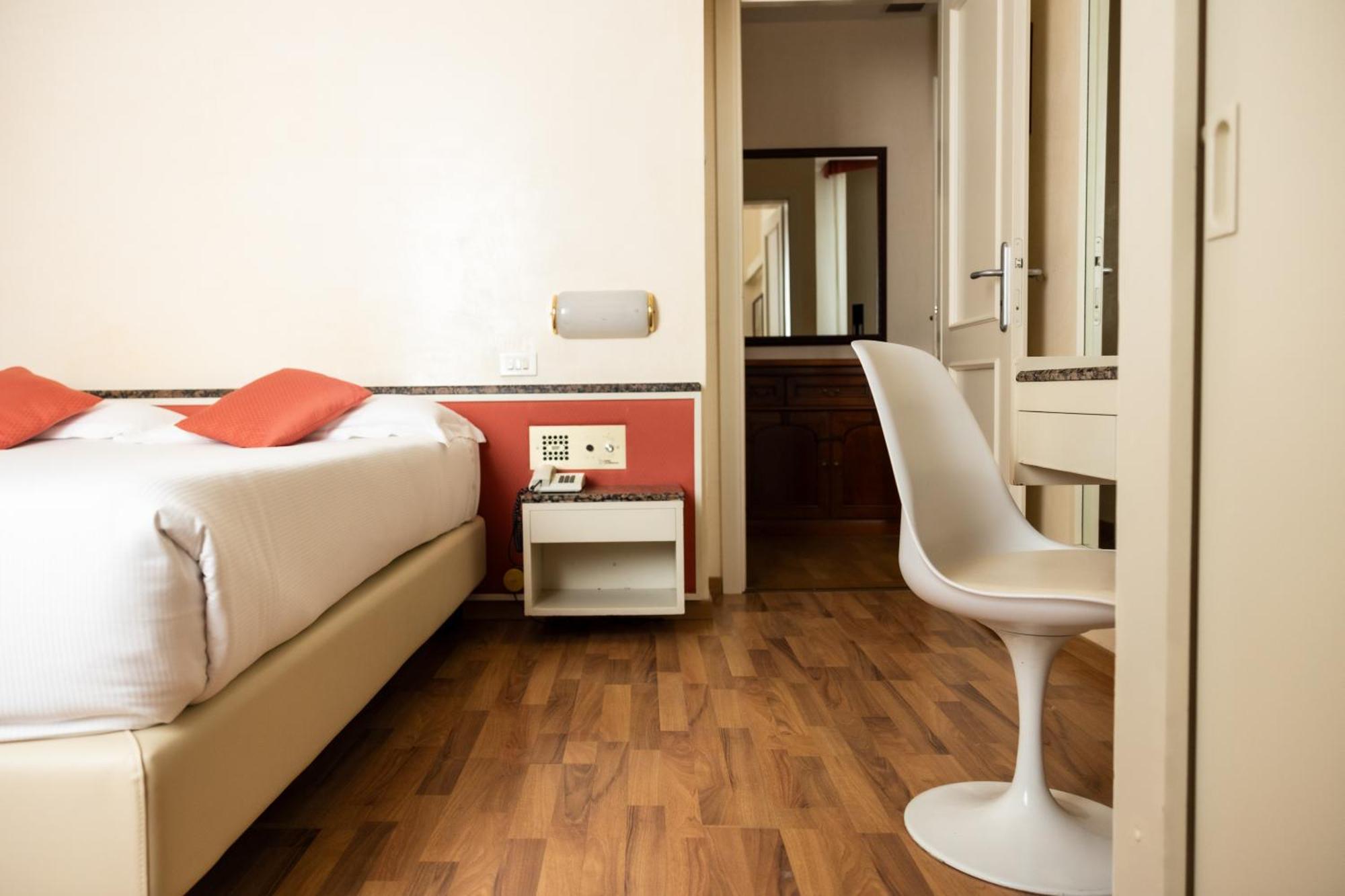 Hotel Rosabianca Римини Экстерьер фото