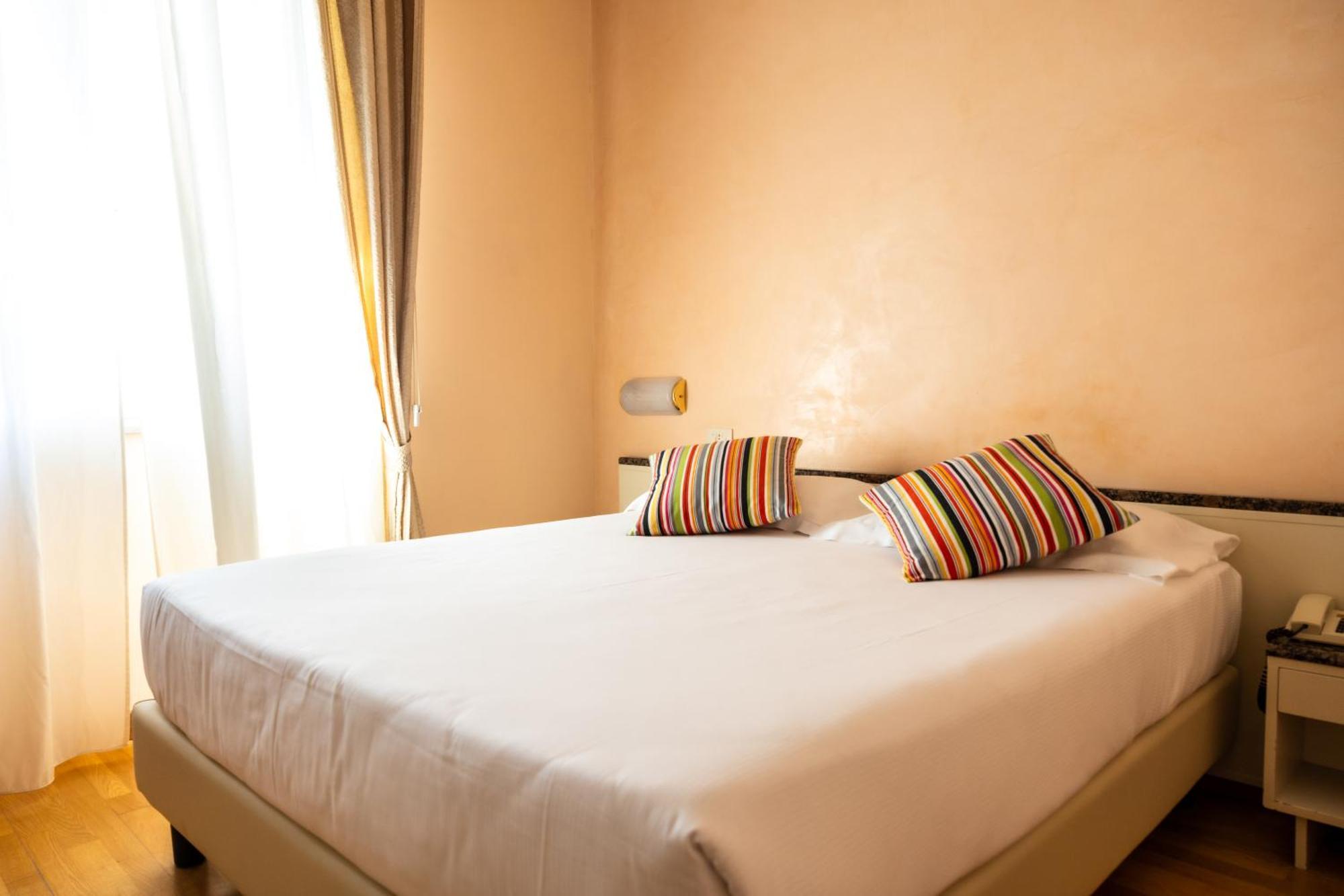 Hotel Rosabianca Римини Экстерьер фото
