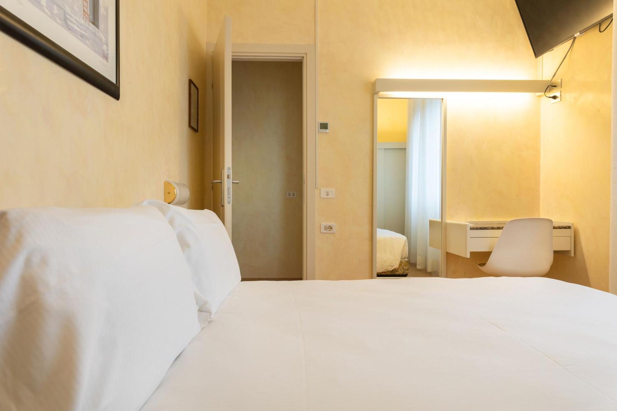Hotel Rosabianca Римини Экстерьер фото