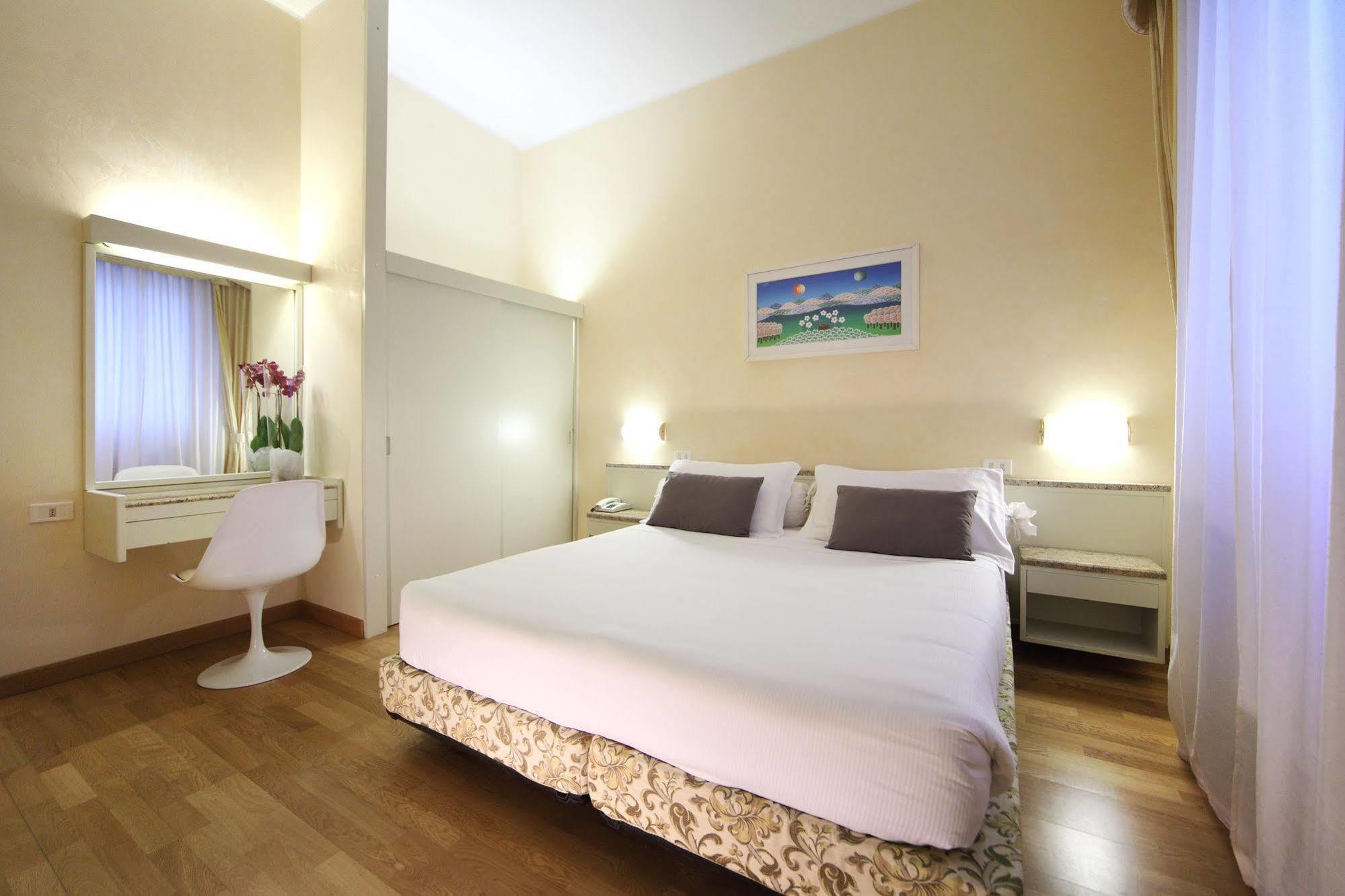 Hotel Rosabianca Римини Экстерьер фото